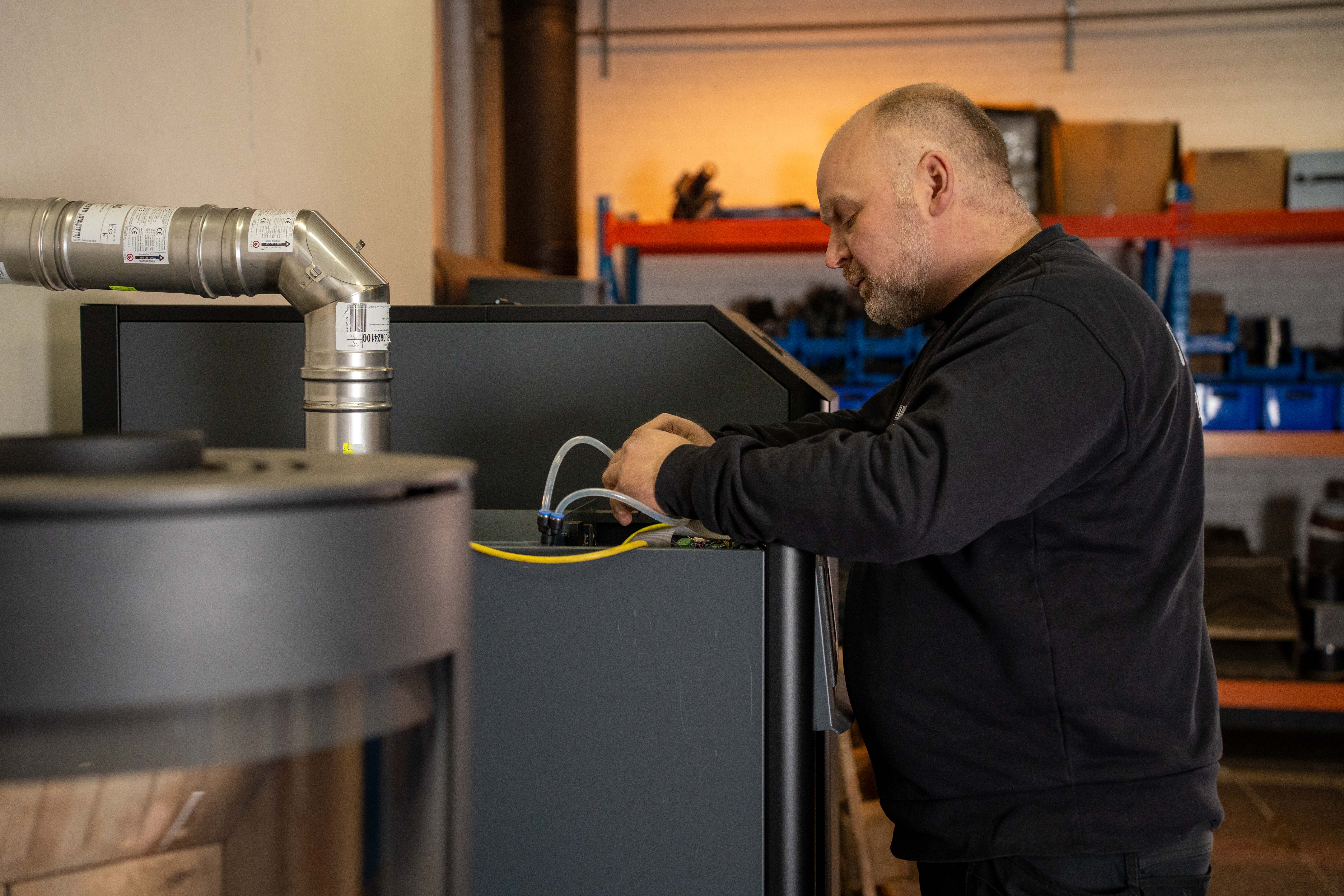 Reparation af pillefyr i Brønderslev